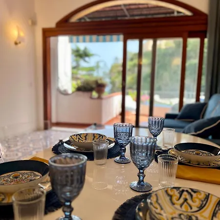 Casa Claudia - Positano Center - 5 Minutes To Beach - For 4 People, Ideally Located In The Heart Of Positano, With Terrace Apartmán Positano