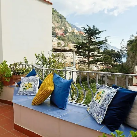 Apartmán Casa Claudia - Positano Center - 5 Minutes To Beach - For 4 People, Ideally Located In The Heart Of Positano, With Terrace Positano