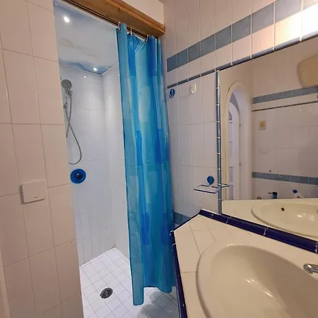 Casa Claudia - Positano Center - 5 Minutes To Beach - For 4 People, Ideally Located In The Heart Of Positano, With Terrace *