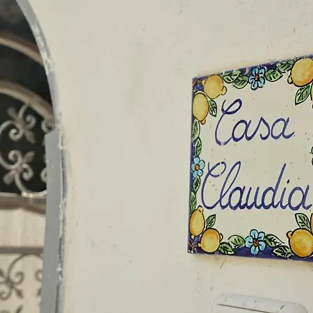 Casa Claudia - Positano Center - 5 Minutes To Beach - For 4 People, Ideally Located In The Heart Of Positano, With Terrace Apartmán *