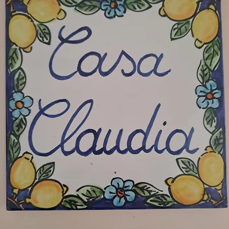 Casa Claudia - Positano Center - 5 Minutes To Beach - For 4 People, Ideally Located In The Heart Of Positano, With Terrace Positano